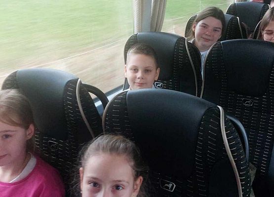 Grafika 10: Przedstawienie o polskich legendach w Słupsku - z wizytą w teatrze