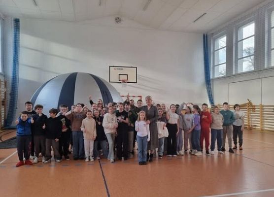 Grafika 5: Zajęcia edukacyjne w kopule