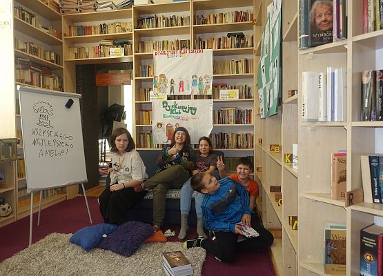 Grafika 3: Lutowe spotkanie Dyskusyjnego Klubu Książki w naszej bibliotece