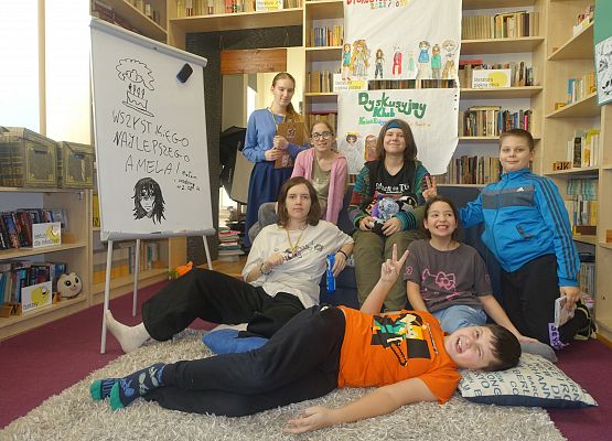 Grafika 6: Lutowe spotkanie Dyskusyjnego Klubu Książki w naszej bibliotece