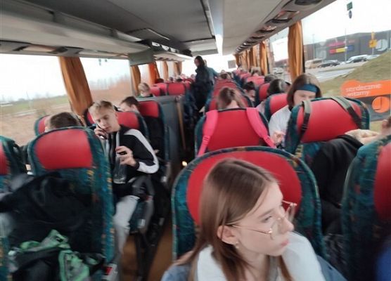 Grafika 1: Wyjazd edukacyjny młodzieży z klas VII i VIII do Multikina