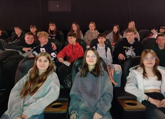 Grafika 3: Wyjazd edukacyjny młodzieży z klas VII i VIII do Multikina