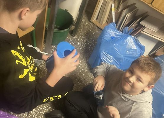 Grafika 5: Nadal zbieramy puszki i butelki - walczymy o Strefę Chillout!