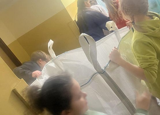 Grafika 7: Nadal zbieramy puszki i butelki - walczymy o Strefę Chillout!