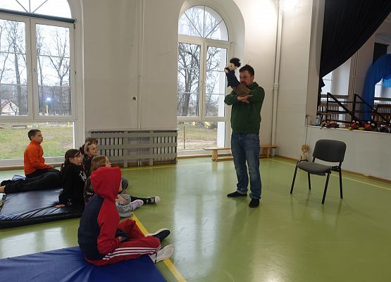 Grafika 1: Warsztaty teatralno-lalkarskie słupskiego Teatru Tęcza z uczniami klas IV-V SP Wicko