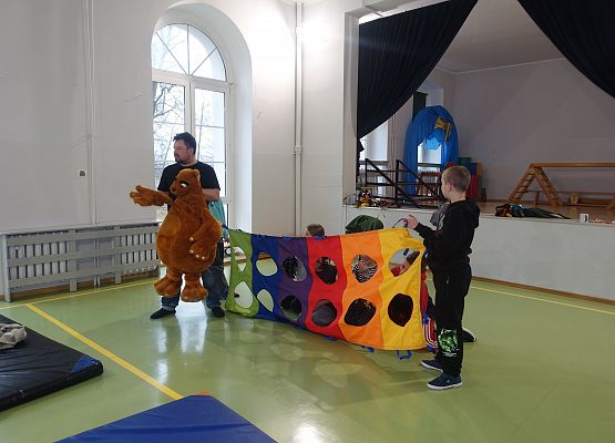 Grafika 14: Warsztaty teatralno-lalkarskie słupskiego Teatru Tęcza z uczniami klas IV-V SP Wicko