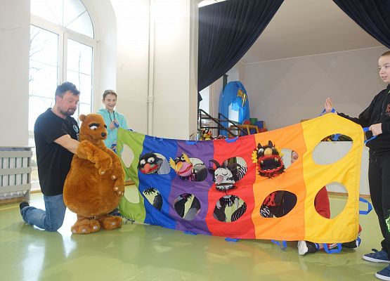 Grafika 17: Warsztaty teatralno-lalkarskie słupskiego Teatru Tęcza z uczniami klas IV-V SP Wicko