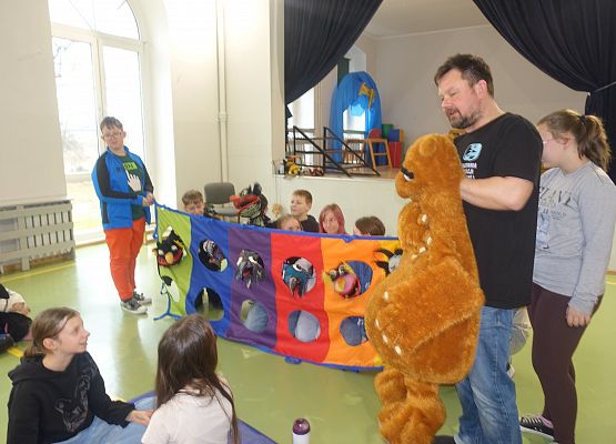 Grafika 39: Warsztaty teatralno-lalkarskie słupskiego Teatru Tęcza z uczniami klas IV-V SP Wicko