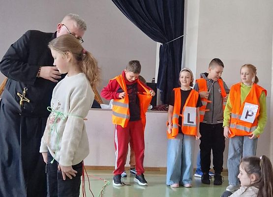 Grafika 2: Spotkanie z rekolekcjonistą w ramach rekolekcji wielkopostnych w SP Wicko