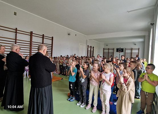 Grafika 9: Spotkanie z rekolekcjonistą w ramach rekolekcji wielkopostnych w SP Wicko