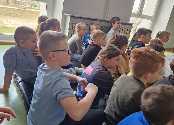 Grafika 11: Spotkanie z rekolekcjonistą w ramach rekolekcji wielkopostnych w SP Wicko