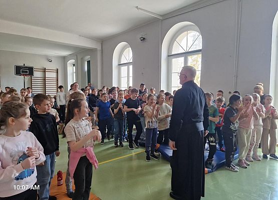 Grafika 22: Spotkanie z rekolekcjonistą w ramach rekolekcji wielkopostnych w SP Wicko