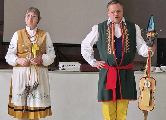 Grafika 35: Kaszubskie warsztaty taneczno-muzyczne z zespołem LEVINO dla klas drugich SP Wicko