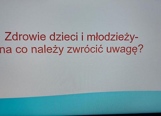Grafika 3: Zajęcia kl. VA z dietetykiem, Łukaszem Mielewczykiem, w ramach projektu  "Trzymaj Formę”
