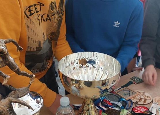 Grafika 7: Zajęcia kl. VA z dietetykiem, Łukaszem Mielewczykiem, w ramach projektu  "Trzymaj Formę”