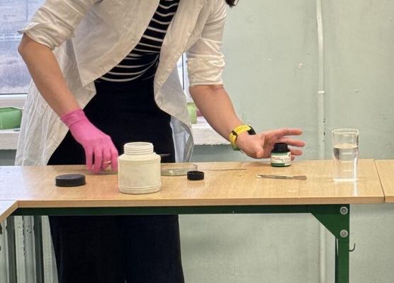 Grafika 8: Pokaz chemiczny siódmoklasistów dla kl. IVB