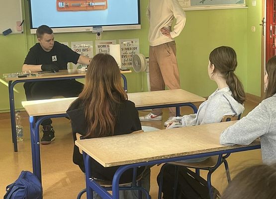 Grafika 2: Wykład uczniów Rolniczaka na temat cukrzycy dla klas VII-VIII SP Wicko