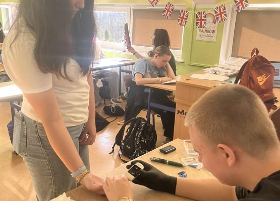 Grafika 5: Wykład uczniów Rolniczaka na temat cukrzycy dla klas VII-VIII SP Wicko