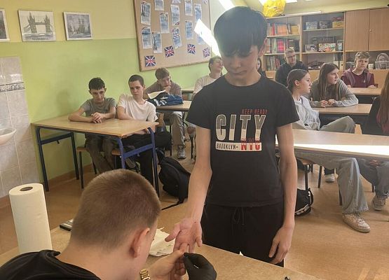 Grafika 9: Wykład uczniów Rolniczaka na temat cukrzycy dla klas VII-VIII SP Wicko