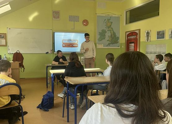 Grafika 19: Wykład uczniów Rolniczaka na temat cukrzycy dla klas VII-VIII SP Wicko