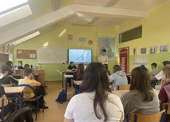 Grafika 20: Wykład uczniów Rolniczaka na temat cukrzycy dla klas VII-VIII SP Wicko