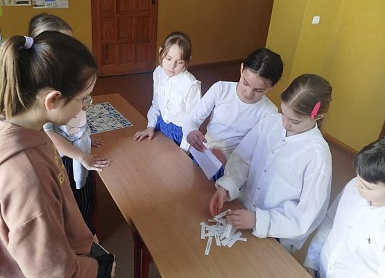 Grafika 10: Obchody Dnia Jedności Kaszubów 2025 w naszej szkole jest już za nami!