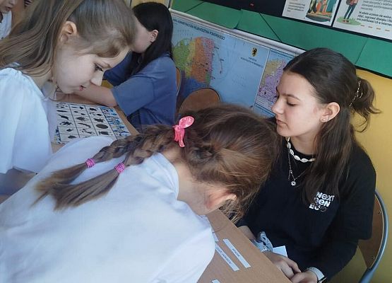 Grafika 13: Obchody Dnia Jedności Kaszubów 2025 w naszej szkole jest już za nami!