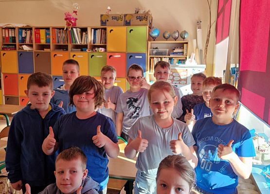 Grafika 2: Obchody Światowego Dnia Świadomości Autyzmu w naszej szkole