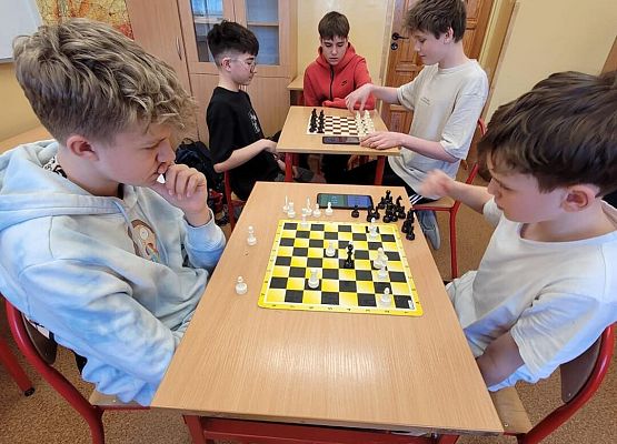 Grafika 2: Szkolny turniej szachowy