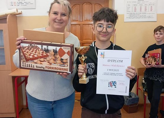 Grafika 6: Szkolny turniej szachowy