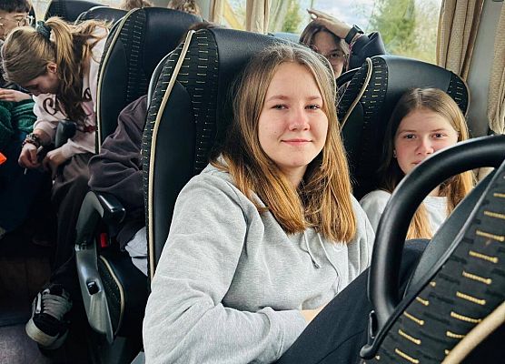 Grafika 6: Wyjazd do Paryża naszych siodmoklasistów