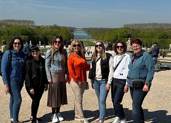 Grafika 3: Fotorelacja z Paryża