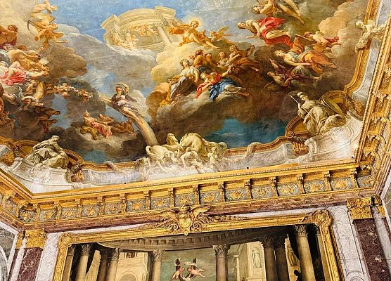 Grafika 6: Fotorelacja z Paryża