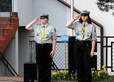 Grafika 5: Apel na cześć Chrztu Polski i Roku Milenium Koronacji Dwóch Pierwszych Królów Państwa Polskiego