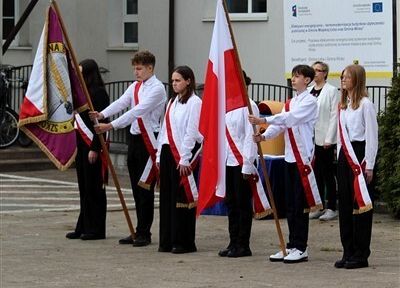 Grafika 7: Apel na cześć Chrztu Polski i Roku Milenium Koronacji Dwóch Pierwszych Królów Państwa Polskiego