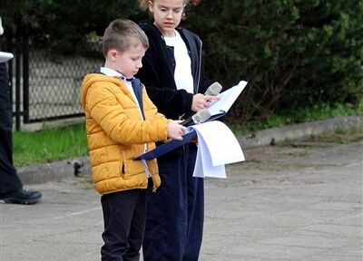 Grafika 17: Apel na cześć Chrztu Polski i Roku Milenium Koronacji Dwóch Pierwszych Królów Państwa Polskiego