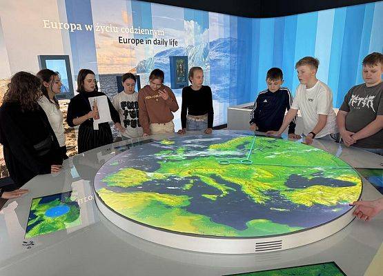 Grafika 13: Podróż Szkolnego Klubu Europejskiego „Euro Gwiazdki” do Warszawy