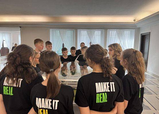 Grafika 8: Drugi dzień Szkolnego Klubu Europejskiego w Warszawie!