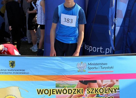 Grafika 1: Antek Drzazgowski IV w wojewódzkim biegu