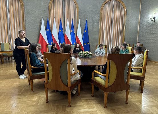 Grafika 13: Ostatni dzień Szkolnego Klubu Europejskiego w Warszawie