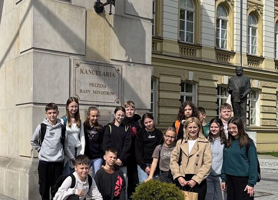 Grafika 24: Ostatni dzień Szkolnego Klubu Europejskiego w Warszawie