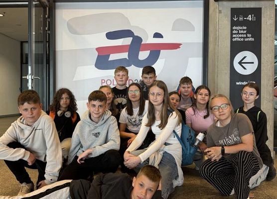 Grafika 25: Ostatni dzień Szkolnego Klubu Europejskiego w Warszawie