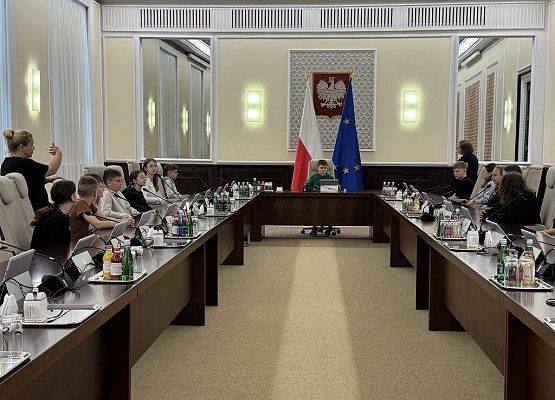 Grafika 28: Ostatni dzień Szkolnego Klubu Europejskiego w Warszawie