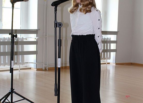 Grafika 22: Uroczysty apel z okazji Święta Konstytucji 3 Maja