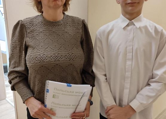 Grafika 6: Egzamin klas VIII z języka polskiego