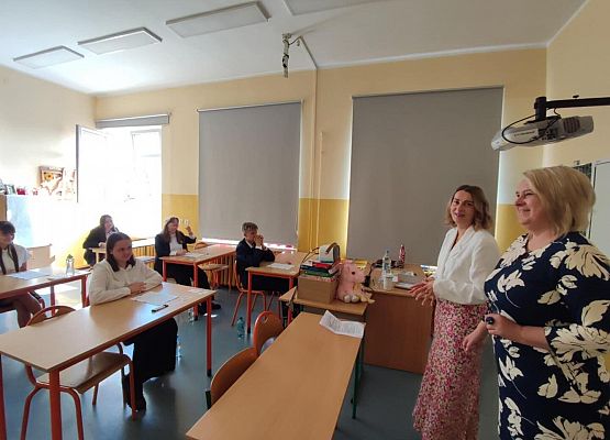 Grafika 7: Egzamin klas VIII z języka polskiego