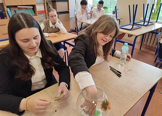 Grafika 14: Egzamin klas VIII z języka polskiego