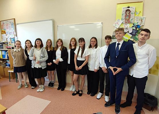 Grafika 15: Egzamin klas VIII z języka polskiego