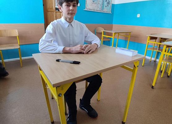 Grafika 16: Egzamin klas VIII z języka polskiego