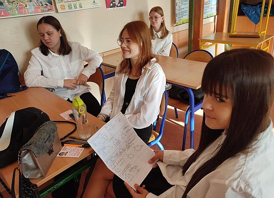 Grafika 2: Dzień drugi egzaminów kl. VIII - matematyka